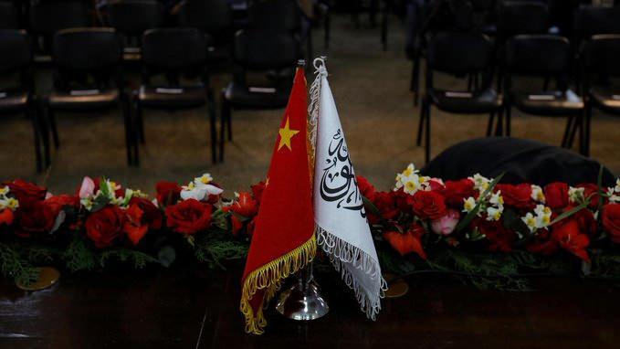 <p>ABD öncülüğündeki NATO güçlerinin Ağustos 2021'de Afganistan'dan çekilmesinin ardından gözler, Çin'in Afganistan'daki yatırımlarının boyutuna çevrilmişti ancak Çin'in Afganistan'a yönelik ilgisi beklenildiği ölçüde olmadı.</p>
