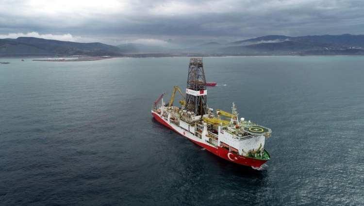 <p>Cumhurbaşkanı Erdoğan, keşfedilen doğalgazın uluslararası piyasalardaki karşılığının 1 trilyon doları bulduğunu ifade ederken, pastadan pay almak isteyen enerji devleri şimdiden sıraya girdi.</p>
