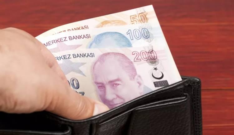 <p>Maden işletmelerinin münhasıran yer altı işlerinde çalışanlarına verilecek ilave tediyenin tamamı 22 Aralık’ta ödenecek. Maden işçilerine tediye ödemesi tek seferde verilecek.</p>