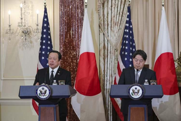 <p><strong>- JAPON BAKAN ÇİN’E YÜKLENDİ</strong></p>
<p>Japonya Dışişleri Bakanı Hayaşi Yoşimasa ise “Japonya ve ABD, Çin'in Doğu Çin Denizi'ndeki statükoyu değiştirme girişimlerine ve Japonya'nın Senkaku Adaları'ndaki uzun yıllara dayanan hakimiyetini baltalamaya çalışan davranışlarına karşı çıkmaya devam edecek.” diye konuştu.</p>