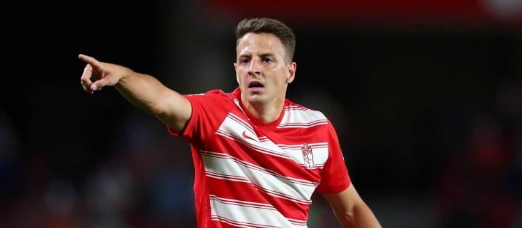 <p>Santiago Arias / Sağ Bek<br />
<strong> <br />
Yaş: </strong>30<br />
<br />
<strong>Piyasa Değeri: </strong>3 Milyon Euro<br />
<br />
<strong>Son Oynadığı Takım: </strong>Atletico Madrid</p>
