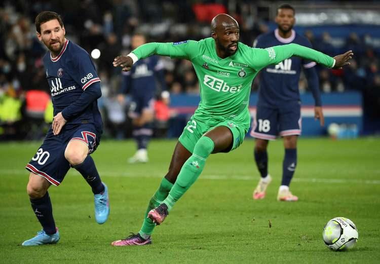 <p>Eliaquim Mangala / Stoper<br />
<br />
<strong>Yaş: </strong>31<br />
<br />
<strong>Piyasa Değeri: </strong>1.2 Milyon Euro<br />
<br />
<strong>Son Oynadığı Takım: </strong>Saint Etienne</p>
