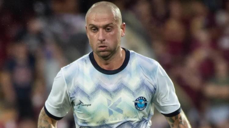 <p>Rakitskyi / Stoper<br />
<br />
<strong>Yaş: </strong>33<br />
<br />
<strong>Piyasa Değeri: </strong>3 Miyon Euro<br />
<br />
<strong>Son Oynadığı Takım: </strong>Adana Demirspor</p>
