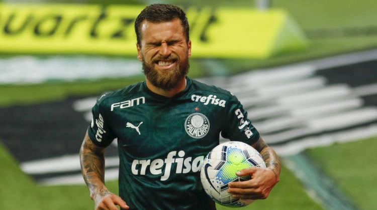 <p>Lucas Lima / On Numara<br />
<br />
<strong>Yaş:</strong> 32<br />
<br />
<strong>Piyasa Değeri:</strong> 1 Milyon Euro<br />
<br />
<strong>Son Oynadığı Takım:</strong> Palmeiras</p>