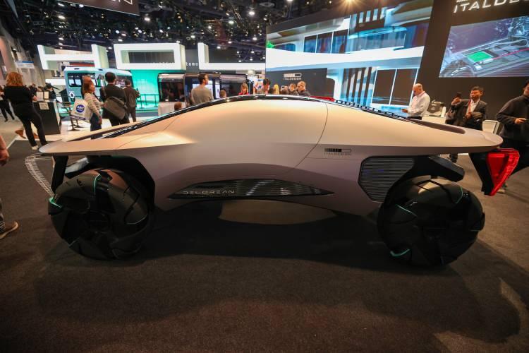<p>Fuarda, DeLorean'ın elektrikli aracı da sergilendi.</p>

<p> </p>
