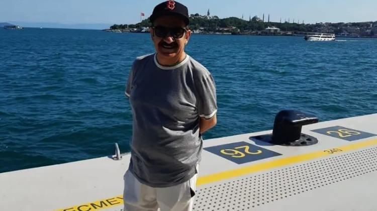 <p><span style="color:#000000"><strong>Burhan Çaçan’ın müzik yolculuğu Erzurum Radyosu’yla başladı, ama hiçbir zaman doğduğu yeri ve etnik kimliğini gizlemedi.</strong></span></p>
