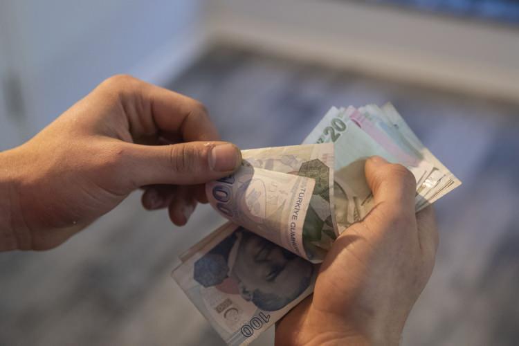 <p>Geçen sene bayram ikramiyesi kaç paraydı?</p>