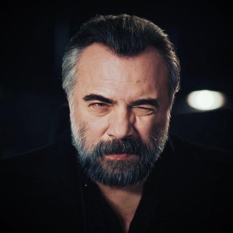 <p><span style="color:#8B4513"><strong>Oktay Kaynarca (57)</strong></span></p>
<p> </p>