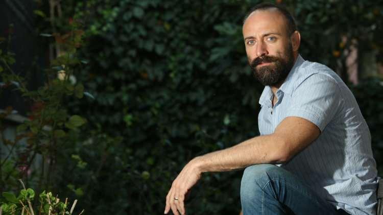 <p><span style="color:#8B4513"><strong>Halit Ergenç (52)</strong></span></p>