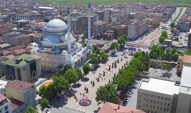 <p>İSTANBUL SULTANGAZİ ilce MERKEZ-50. YIL mah 2106., 2107., ESKİ EDİRNE ASFALTI, MUHSİN YAZICIOĞLU sk / UĞUR MUMCU mah 2107., ESKİ EDİRNE ASFALTI, MUHSİN YAZICIOĞLU sk bölgelerinde 14/01/2023 11:00:00 - 14/01/2023 14:00:00 saatleri arasında Abone/Şube Bağlantısı Sebebi ile İş Sağlığı ve Güvenliği’ni de gözeterek elektrik kesintisi yapılacaktır.</p>
