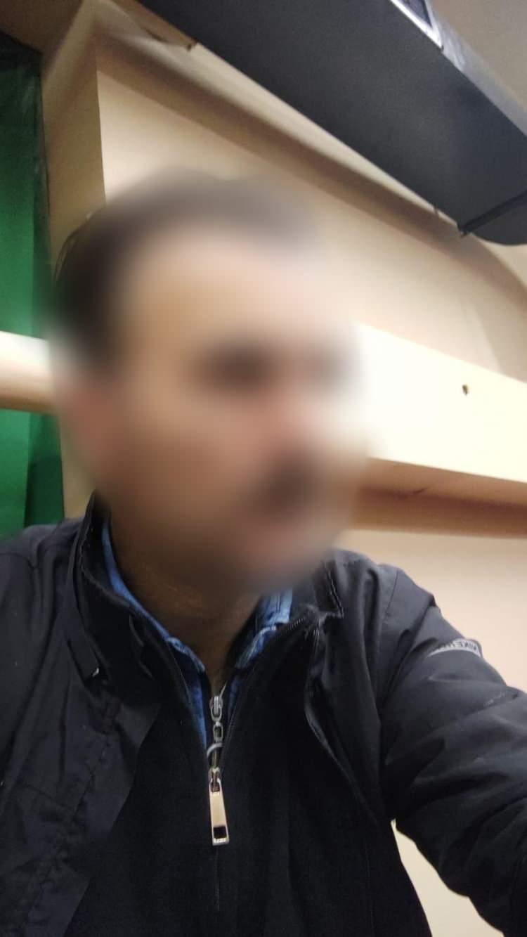 <p><strong>'KIZLARIMI ARAYIP ANNENİZİ ÖLDÜRECEĞİM DİYORMUŞ'</strong></p>
<p> </p>
<p>Eski koca mağduru 2 çocuk annesi G.İ,<strong> "Bir hafta önce cezaevinden çıktı. Kızlarımla konuşup tehdit ediyormuş. Annenizi öldüreceğim diyormuş. Babamın evini satıp parasını kendisine vermemi istiyor. </strong></p>