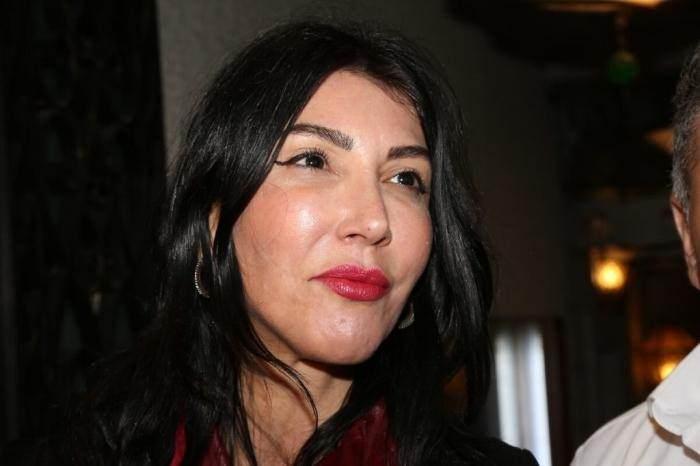 <p>Hande Yener (49)<br />
 </p>
