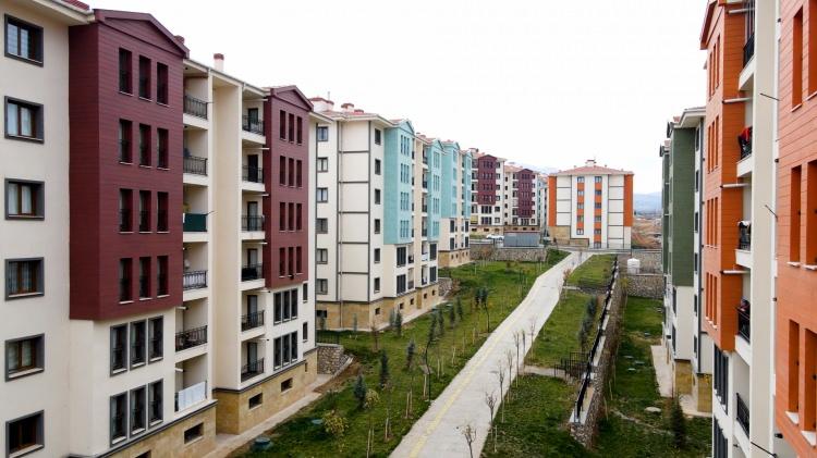 <p>Konut almak isteyen bulduğu daireyle banka veya katılım bankalarına başvuracak.</p>

<p> </p>

<p> </p>
