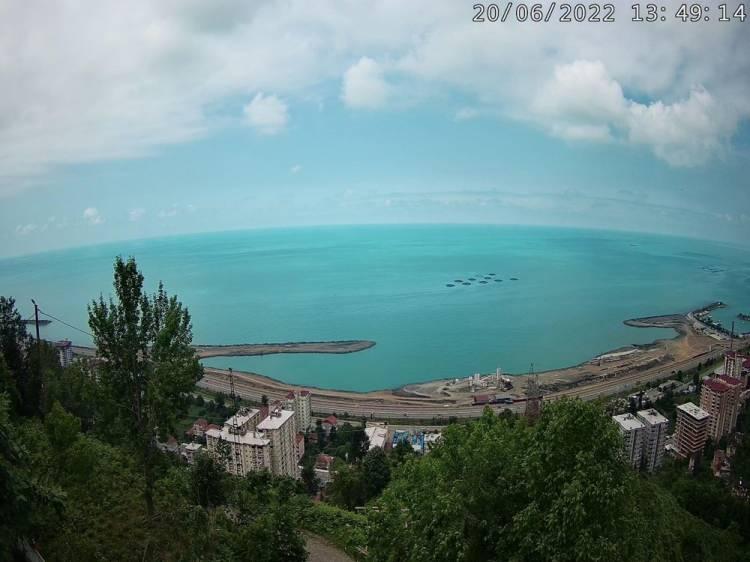 <p>Türkiye'nin 783 bin 562 kilometrekare olan yüz ölçümünü artıran deniz dolgusuyla ortaya çıkan kara parçasının oluşumu da her ay çekilen uydu fotoğraflarına yansıdı.</p>
