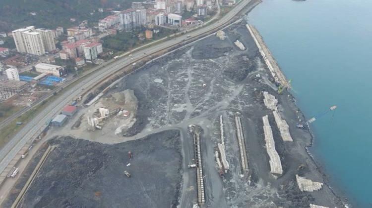 <p>Rize'de yaşayanlar ise hastanenin bitirilmesini dört gözle beklediklerini söyledi.</p>