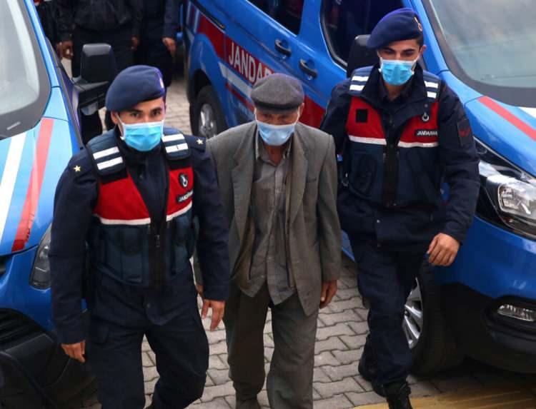 <p>Jandarma ekiplerince gözaltına alınan 8 aile yakınından büyükbaba H. Yağal tutuklanmış, 3'ü tutuksuz yargılanmak üzere diğerleri serbest bırakılmıştı. </p>
