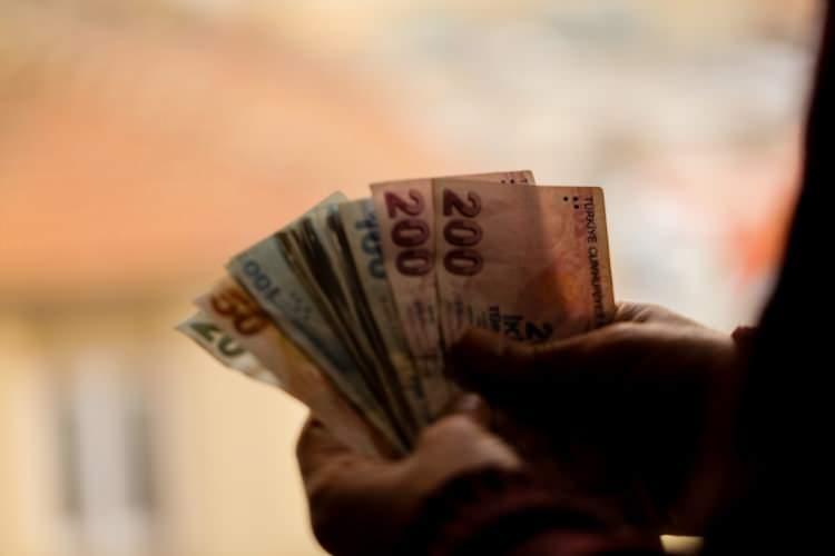 <p>Dolayısıyla 2023 yılı için en düşük yani asgari ücretle çalışan bir annenin doğum parası 24 bin 909 lira olacak. </p>