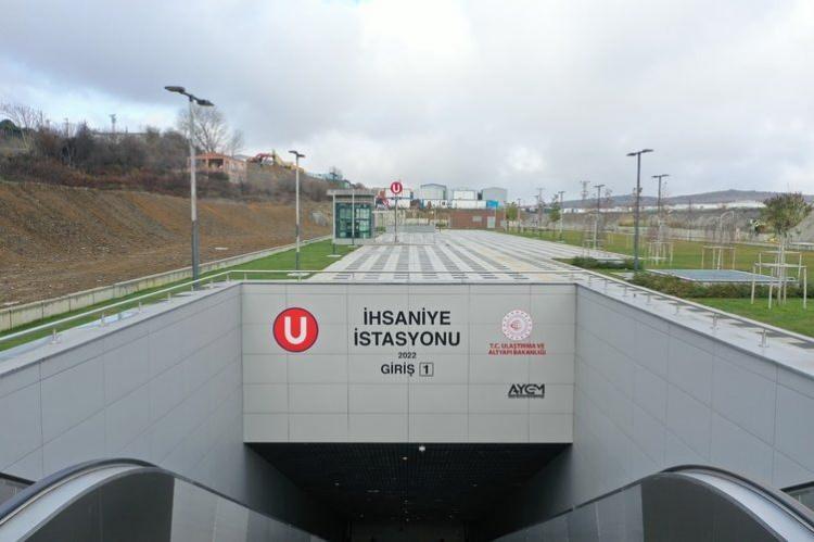 <p><strong>PROJEDE BUGÜNE NASIL GELİNDİ? DÜNYA REKORLARI KIRILDI</strong></p>

<p>Pazar günü açılacak İstanbul Havalimanı Metro hattında aynı anda 10 adet Tünel Açma Makinesi (TBM) ile Türkiye'nin en fazla makine kullanılan projesi yürütüldü.</p>
