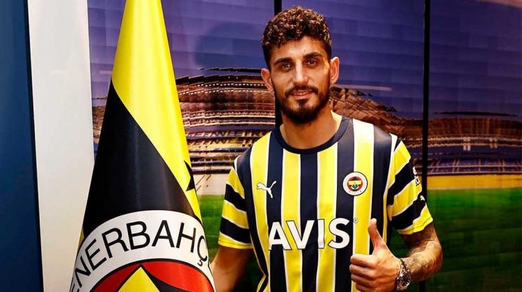 <p>Samet Akaydın / Defans<br />
<br />
Adana Demirspor >>> Fenerbahçe<br />
<br />
Transfer / 3.7 Milyon Euro</p>
