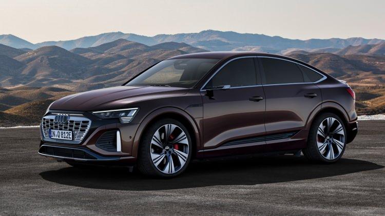 <p>Audi'nin Q8 e-tron modeli, 2023'ün üçüncü çeyreğinde satışa sunulacak. Elektrikli SUV model, tek şarj ile 491 kilometre kadar yol gidebiliyor.</p>

<p>Otomobil, 250 kW güç ve 664 Nm tork üretiyor.</p>

