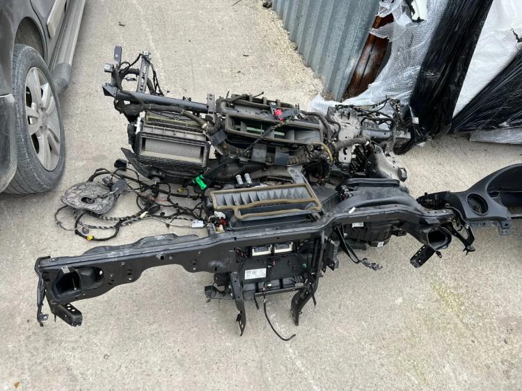 <p>Yetkililer ikinci el otomobil alacak vatandaşları uyararak, alacakları araca ait yedek kontak anahtarını mutlaka teslim almaları gerektiğini söylediler.</p>