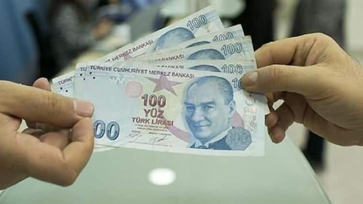<p>Memur, kamu görevlisi olarak Emekli Sandığı'na bağlı olarak çalışma hayatını sürdürülenlere verilen ücretsiz izin süreleri de hizmet borçlanması kapsamında bulunuyor.</p>
<p> </p>