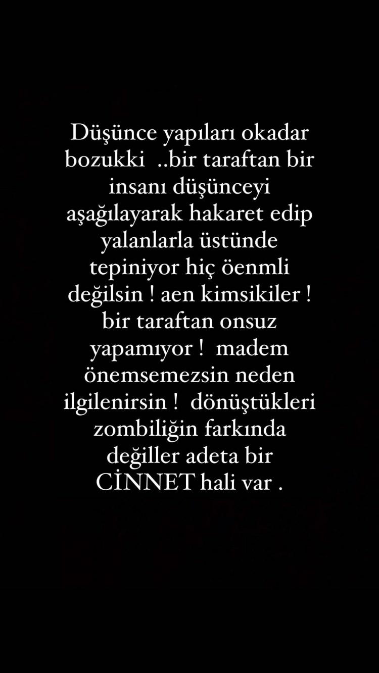 <p><span style="color:#008080"><strong>"Düşünce yapıları o kadar bozuk ki... Bir taraftan bir insanın düşüncesini aşağılayarak hakaret edip yalanlarla üstünde tepiniyor; hiç önemli değilsin! Bir taraftan onsuz yapamıyor! Madem önemsemezsin neden ilgilenirsin? Dönüştükleri zombiliğin farkında değiller adeta bir CİNNET hali var." </strong></span><a href="https://www.yasemin.com/"><span style="color:#FFFFFF"><strong>(Yasemin.com)</strong></span></a></p>