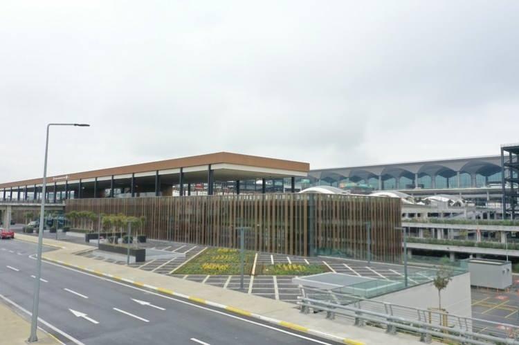 <p>Hattın işletmeye alınması ile Kağıthane-İstanbul Havalimanı arası seyahat s&uuml;resi 24 dakika, G&ouml;kt&uuml;rk-İstanbul Havalimanı arası seyahat s&uuml;resi 12 dakika, G&ouml;kt&uuml;rk-Mahmutbey arası seyahat s&uuml;resi 38 dakika olacak.</p>
