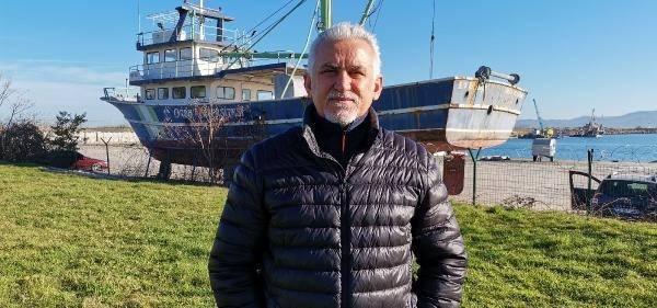<p>Ordu Üniversitesi Fatsa Deniz Bilimleri Fakültesi Balıkçılık Teknolojisi Mühendisliği Bölümü öğretim üyesi Prof. Dr. Mehmet Aydın ve ekibi, 3 yıl boyunca Ordu, Sinop, Samsun ve Giresun açıklarında su altında araştırmalar yaptı. </p>
