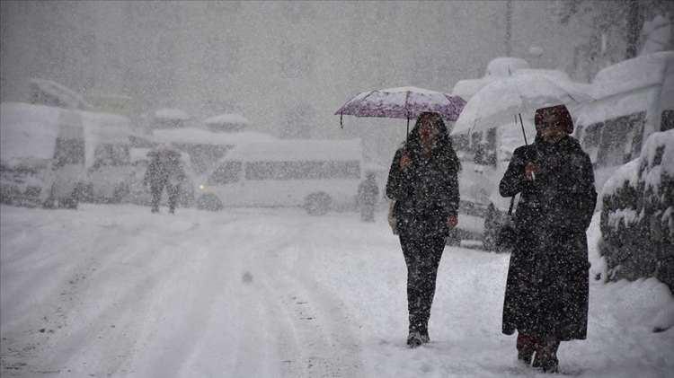 <p><strong>Pazartesi günü kar yağışı beklenen 28 il şöyle:</strong></p>
<p>Bolu, Çankırı, Karabük, Kastamonu, Çorum, Yozgat, Amasya, Kırşehir, Niğde, Kayseri, Tokat, Sivas, Gümüşhane, Bayburt, Erzincan, Erzurum, Tunceli, Elazığ, Bingöl, Muş, Bitlis, Şırnak, Hakkari, Van, Ağrı, Iğdır, Kars ve Ardahan.</p>