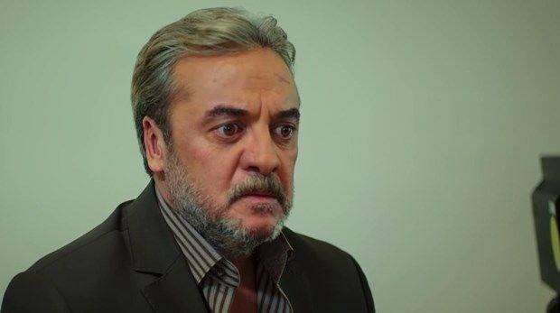 <p><span style="color:#000000"><strong>Hemen ilk m&uuml;dahalesi yapılan Akusta'nın parmakları al&ccedil;ıya alındı. &Uuml;nl&uuml; oyuncunun yaşadığı korkun&ccedil; olay sonrası sağlık durumunun iyi olduğu a&ccedil;ıklandı.&nbsp;</strong></span></p>
