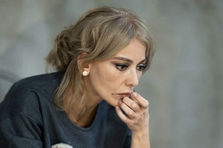 <p><span style="color:#000000"><strong>'AB-I HAYAT' DİZİSİNİN KONUSU NEDİR OYUNCU KADROSUNDA KİMLER VAR?</strong></span></p>
<p><span style="color:#2F4F4F"><strong>Hep 30 yaşında görünen bir adamın etkileyici hikâyesini anlatan dizinin kadrosu da netleşti.</strong></span></p>
<p><span style="color:#2F4F4F"><strong>Hümeyra (Neriman), Birkan Sokullu (Kemal), Ebru Şahin (Hayat), Necip Memili (Turgut), Gözde Seda Altuner (Aysel), Ecem Çalhan (Miray) ve Hilal Altınbilek'in rol alacağı diziye çok değerli bir oyuncu daha katıldı. Zerrin Tekindor “Ab- ı Hayat”ta “Muhterem” rolünü canlandıracak. </strong></span><a href="https://www.yasemin.com/"><span style="color:#FFFFFF"><strong>(Yasemin.com)</strong></span></a></p>
<p> </p>