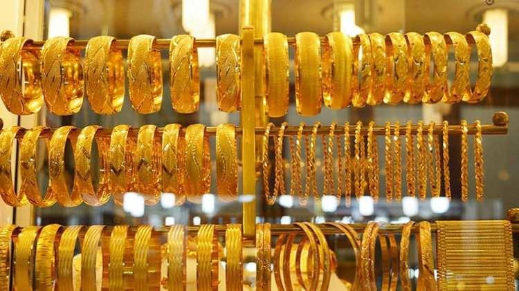 <p>Piyasalardaki fiyatlamalara bakıldığında Fed’den bu toplantıda 25 baz puan faiz artırımına gideceğine kesin gözle bakılıyor. Ekonomistler, Fed’in önümüzdeki iki toplantısında da 25’er baz puan faiz artırımına giderek sonrasında yıl sonuna kadar sabit tutacağı görüşünde birleşiyor.</p>