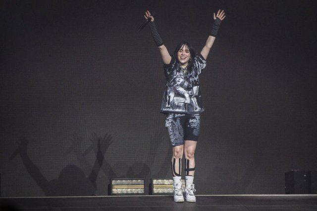 <p><span style="color:#800080"><strong>9. BILLIE EILISH</strong></span></p>
<p> </p>