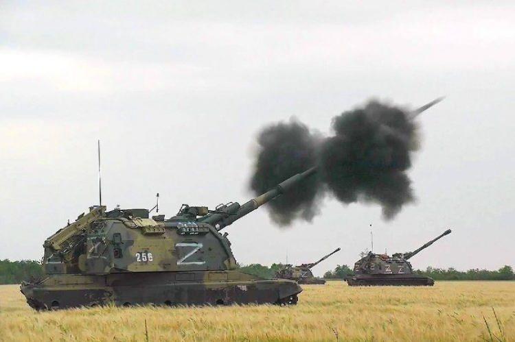 <p>Rus ordusunun şiddetli saldırıları karşısında tank ve zırhlı araç envanteri azalan Ukrayna, Rusya'nın şubat ve mart ayları gibi başlatması beklenen büyük taarruza karşı tedbir almaya çalışıyor.</p> <p> </p> 
