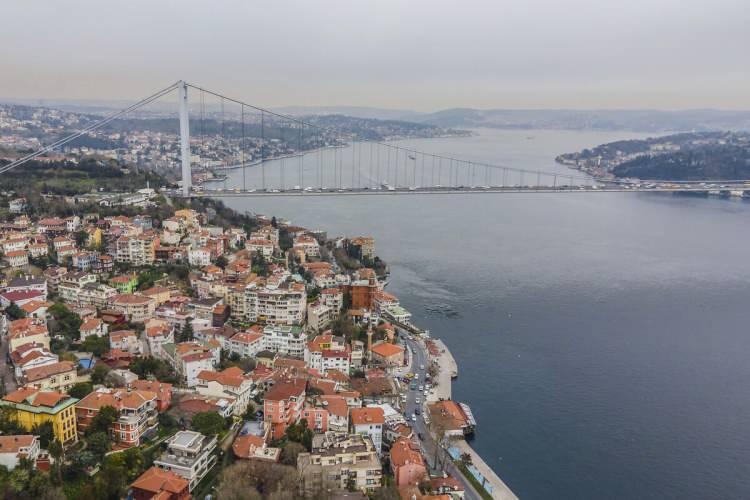 <p>Kat maliklerinin kendi aralarından seçtiği yönetim değil de bir tesis yönetim şirketi tarafından yönetilen sitelerde, Bakanlığa başvurulduğu takdirde Bakanlık süratle incelemesini yapar, durumu aydınlığa kavuşturabilir.</p>
