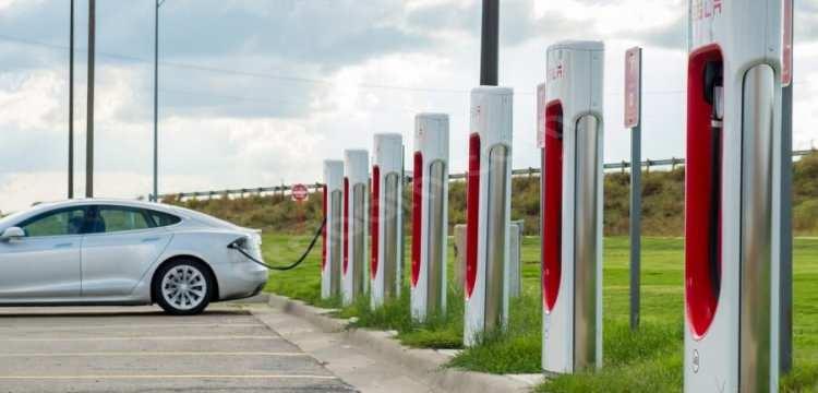 <p>İŞTE TÜRKİYE'DE EN ÇOK SATILAN ELEKTRİKLİ OTOMOBİLLER</p>