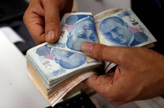 <p>Yayımlanan kararlar neticesinde, tediye ödemeleri en düşük 2 bin 168 lira en yüksek ise 8 bin 233 lira olarak veriliyor.</p>
