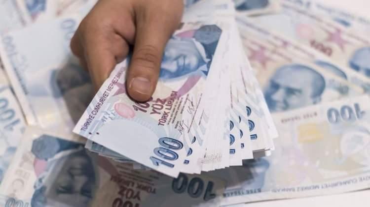 <p>Burada büyüme oranı devreye giriyor. 2008 sonrası için ise yine farklı bir aylık bağlama oranı ve büyüme hızının yüzde 30'u alınacak. Bir önceki yılın enflasyon oranı da maaş hesaplamasında ve güncellemesinde kullanılacak. Böylece bu 3 hesap toplanarak emekli maaşı oluşturulacak.</p>
<p> </p>