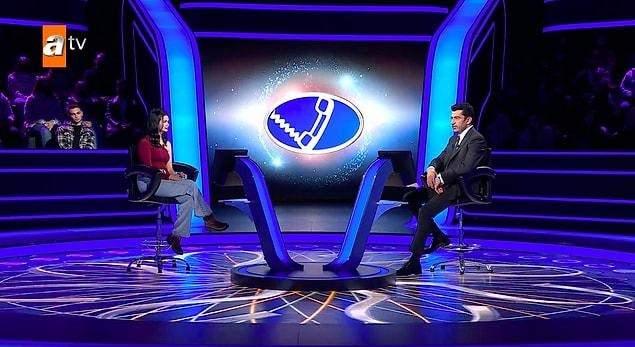 <p><span style="color:#000080"><strong>2 Ağustos 2011 tarihinden beri televizyon ekranlarının vazgeçilmez yarışma programı 'Kim Milyoner Olmak İster? yarışmasında dün akşam şaşırtan anlar yaşandı.</strong></span></p>