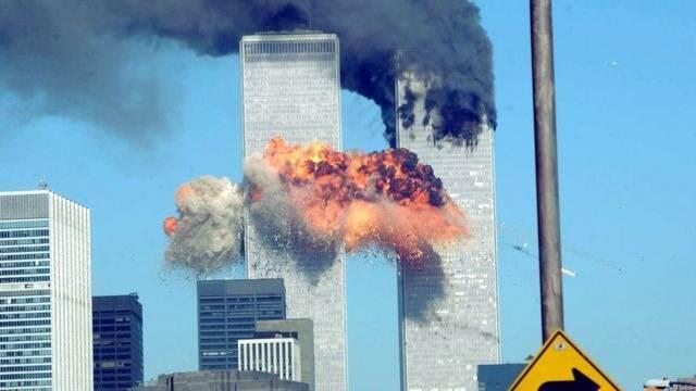 <p>Hizbullah'ın askeri kanadının üst düzey bir komutanıyla 2006'da "izinsiz görüştüğü" belirtilen Sizer'in "Hıristiyan-Yahudi ilişkilerini baltaladığı" kaydedildi. </p>
<p>İngiltere'de görülen davada 69 yaşındaki emekli papazın, Facebook'ta İsrail'in İkiz Kulelerin yıkılmasında parmağı olduğunu öne süren "antisemit" bir makaleyi paylaştığı hatırlatıldı. </p>