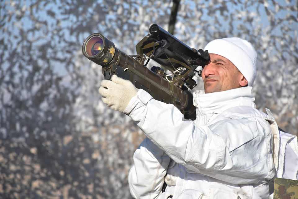 <p>Tatbikata Kosova'dan katılan askeri birliğin komutanı Kushtrim Hoxha, kış tatbikatında bulunmaktan mutlu olduğunu ve memnuniyet duyduğunu dile getirdi.</p>

<p> </p>
