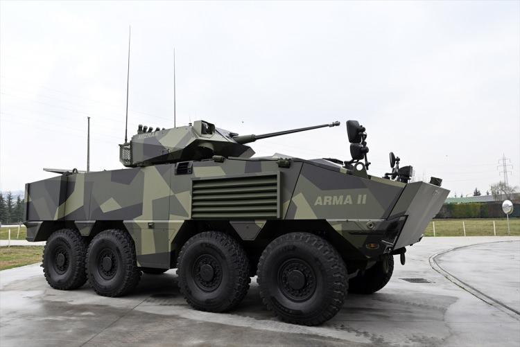 <p>Arma'nın başarılı bir araç olduğunu ve envanterinde bulunan ülkeler tarafından beğenilerek kullanıldığını vurgulayan Görgüç, daha fazla koruma, daha fazla iç hacim ve daha büyük kulelerin kullanımı gibi taleplere cevap verebilmek için Arma II'yi tasarladıklarını bildirdi.</p>