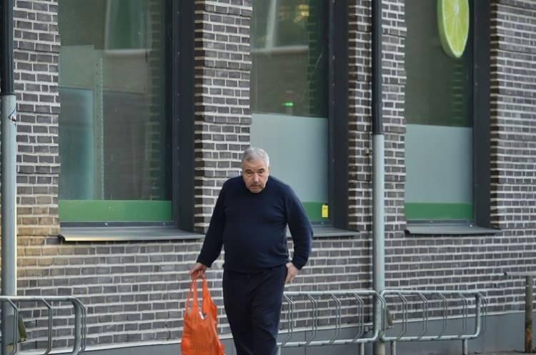 <p>Ekip; Tokak'ın FETÖ'nün 17-25 Aralık emniyet ve yargı operasyonlarından önce gittiği Kudüs'ten bir daha Türkiye'ye dönmediğini tespit etti.</p>
<p> </p>