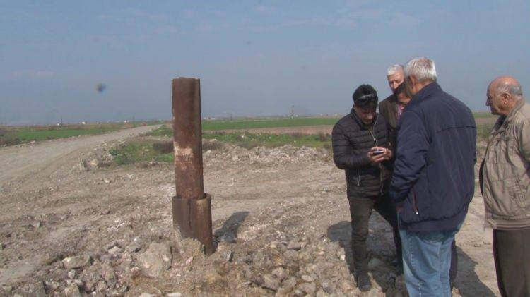 <p>Prof. Dr. Ergün Yaşar'da bölgede yaklaşık olarak 38 noktada petrol sızıntısı gaz çıkışlarının bulunduğunu tespit ettiklerini açıkladı.</p>

<p> </p>
