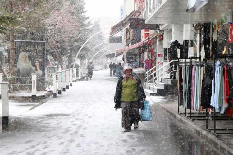 <p>NİĞDE</p>
