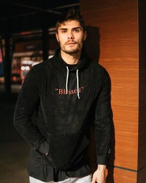 <p>22- BARIŞ MURAT YAĞCI</p>
<p>TÜRK OYUNCU VE MODEL</p>