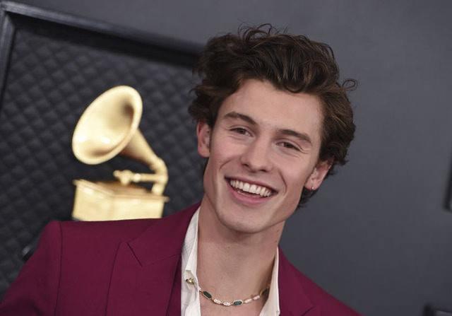 <p>40- SHAWN MENDES</p>
<p>KANADALI ŞARKICI</p>