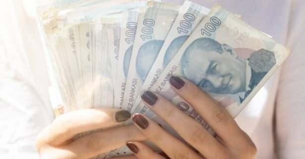 <p>Meclis Plan Bütçe Komisyonu Başkanı Cevdet Yılmaz, EYT'lilerden, emeklilik başvurularını e-Devlet üzerinden yapmaları çağrısında bulundu.</p>