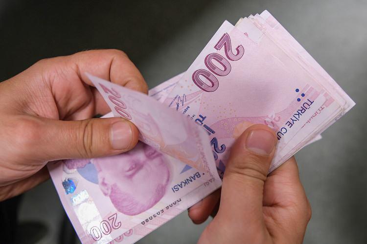 <p>19 bin 982 TL ise 1 Ocak itibarıyla geçerli tavan kıdem tazminatı tutarıdır. </p>

